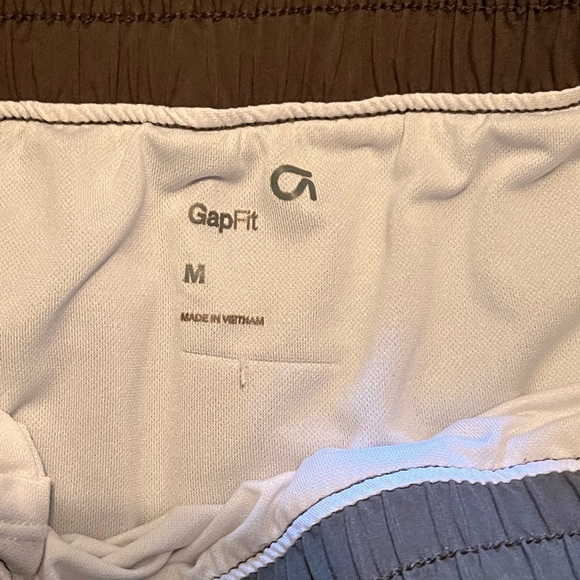 3 GapFit Running Shorts - Picture 5 of 7